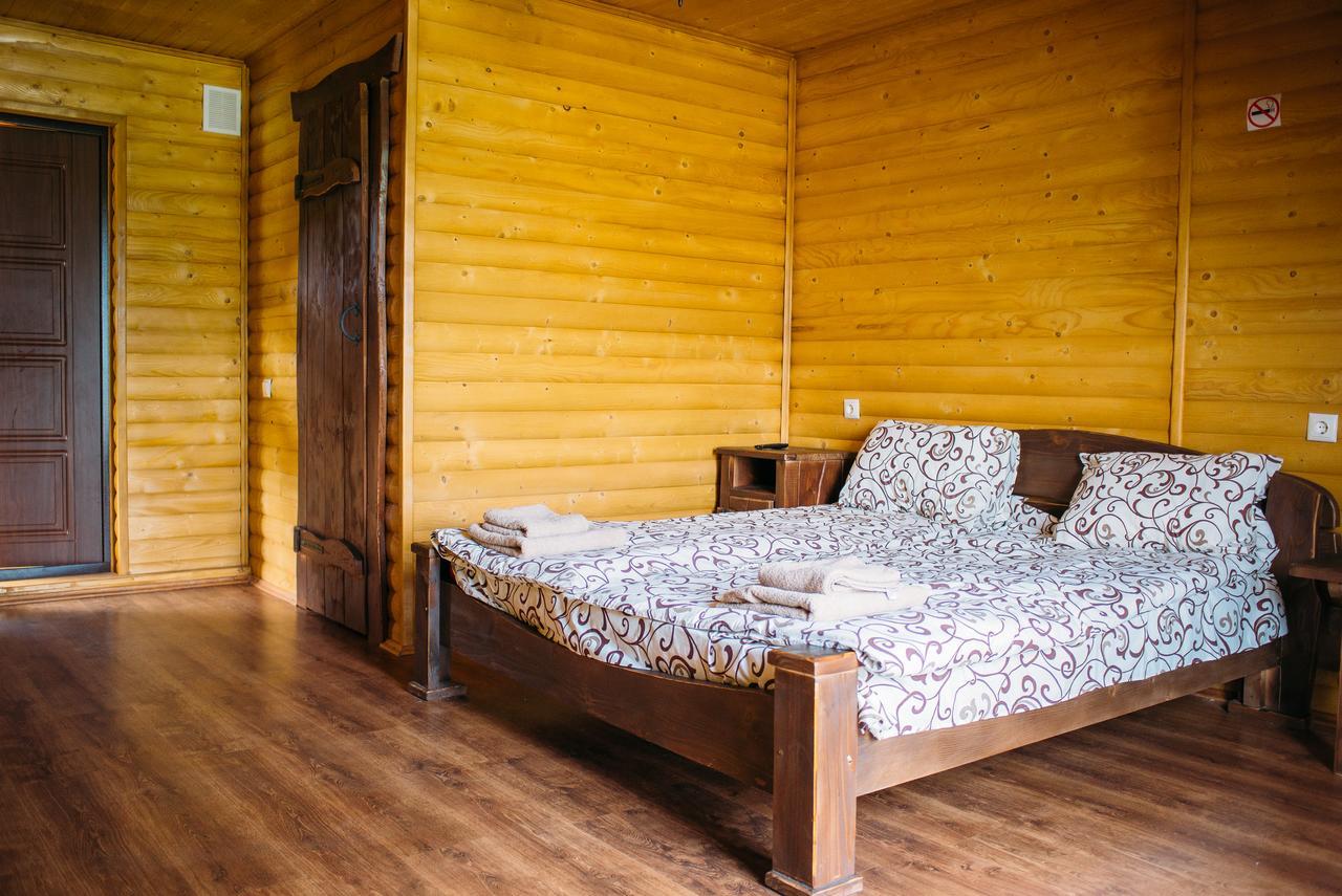 Hotel Zarichna à Drogobych Extérieur photo